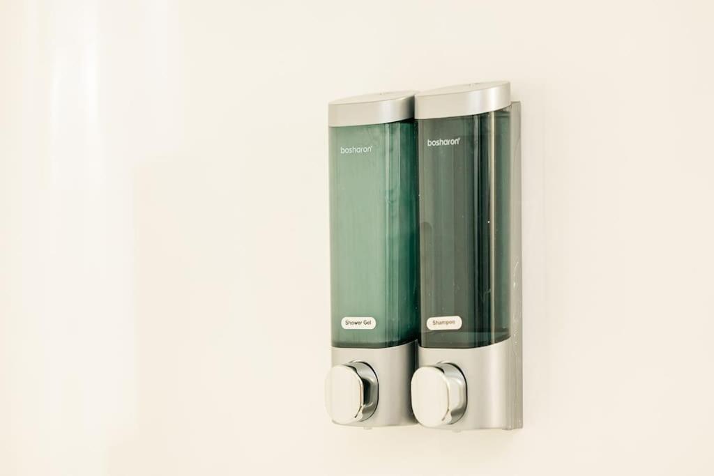 - No Steps - Walkable & Free Parking Apartamento
