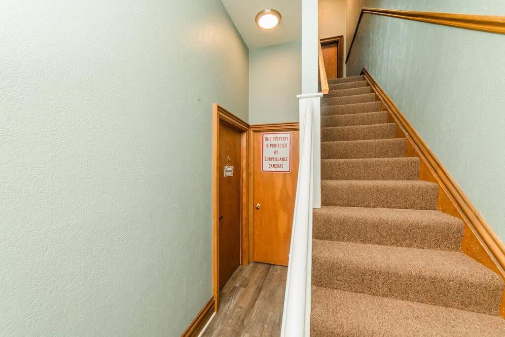 - No Steps - Walkable & Free Parking * Pittsburgh