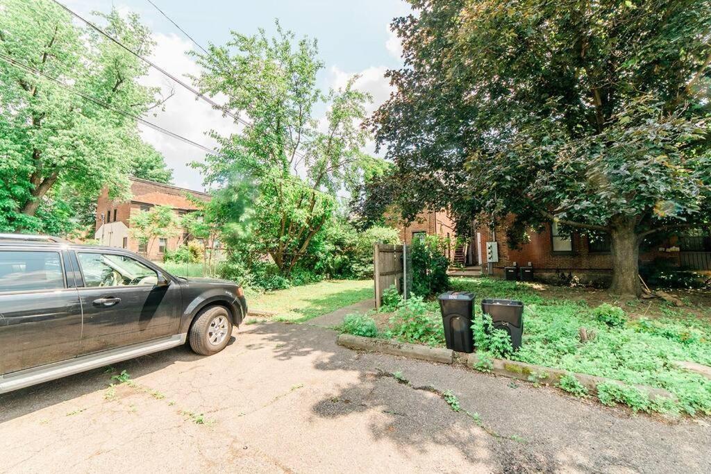 - No Steps - Walkable & Free Parking